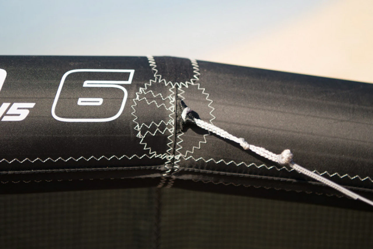 Ozone Reo V5 Kiteboard Kite - Image 2